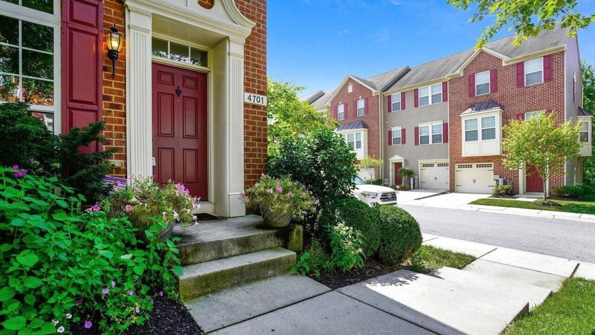 Ellicott City House | Sunny Townhome/4Br/2.5Bath