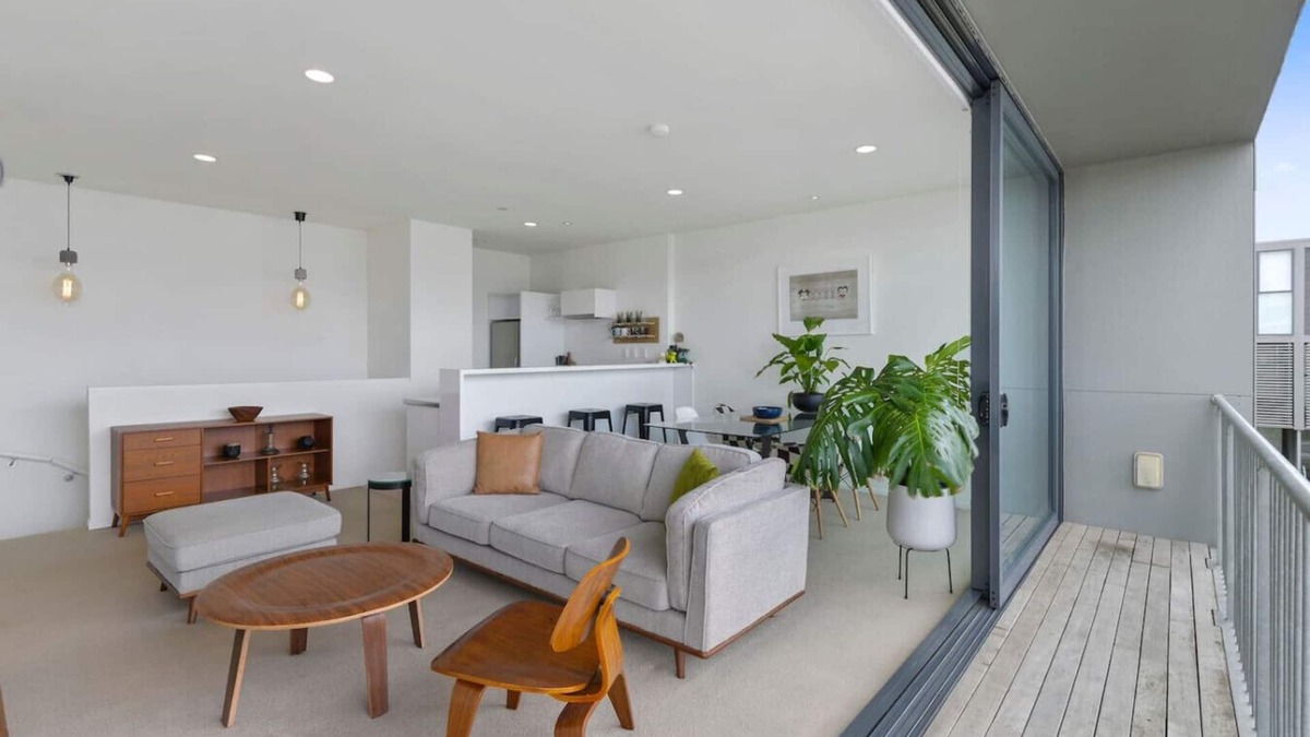 Auckland Central Business District House | Sunny Townhouse with City Views w/Aircon+Carpark