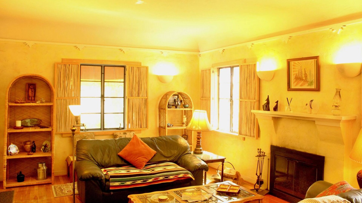 Sam Hughes House | Sunny Tucson Casita – Patio, Fast WiFi, AC, Near UA & Downtown!