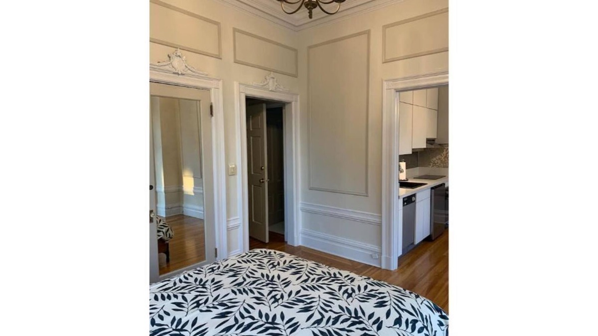 Hollowville Condo | Sunny Victorian Studio in Pacific Heights