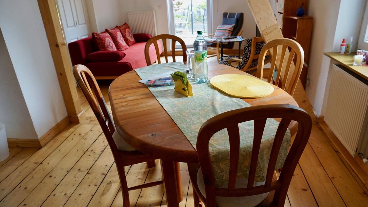 Neuwied Apartment | Sunny, with a 25 m2 renovated, green wooden balcony with a beautiful view.