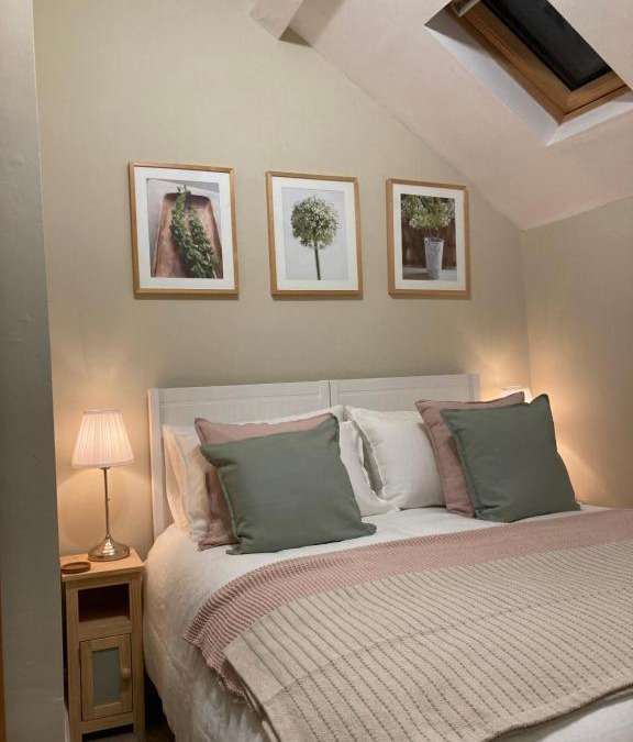 Little Haywood House | Sunnydene Cute cosy convenient cottage