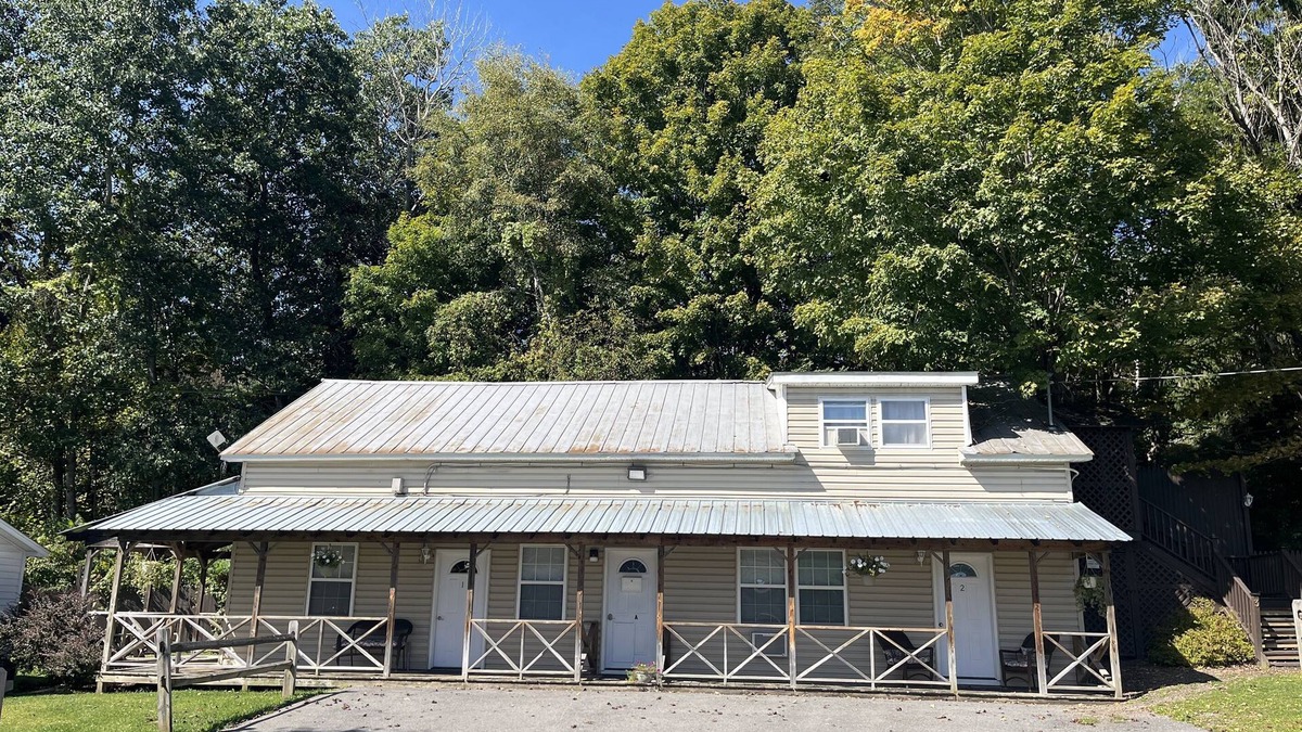 Cooperstown Apartment | Sunnyside Apartment #3, 1 of 3, Great location - 1/2 mile to Dreams Park, pool