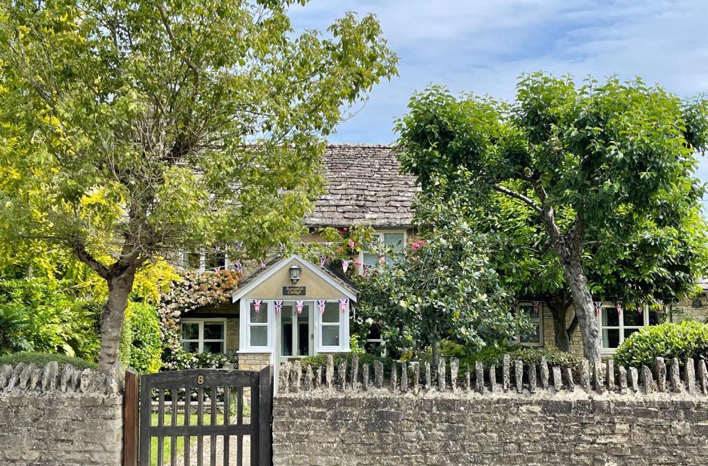 Bampton House | Sunnyside Cottage