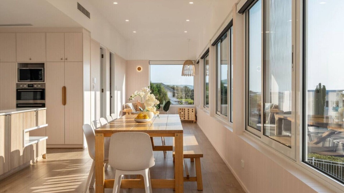 Sellicks Beach House | Sunnyside - Family friendly.Sleeps 12.Sea Views
