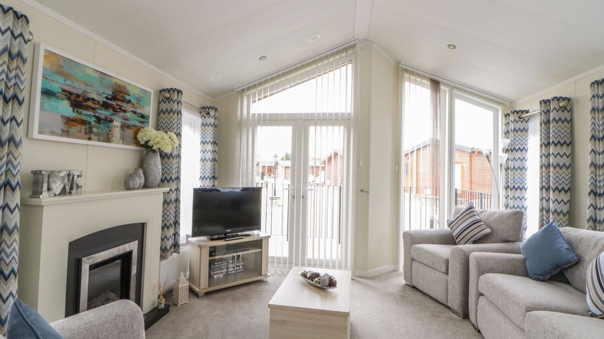 Perth Cottage | SUNNYSIDE LODGE 12A, pet friendly in Dunning