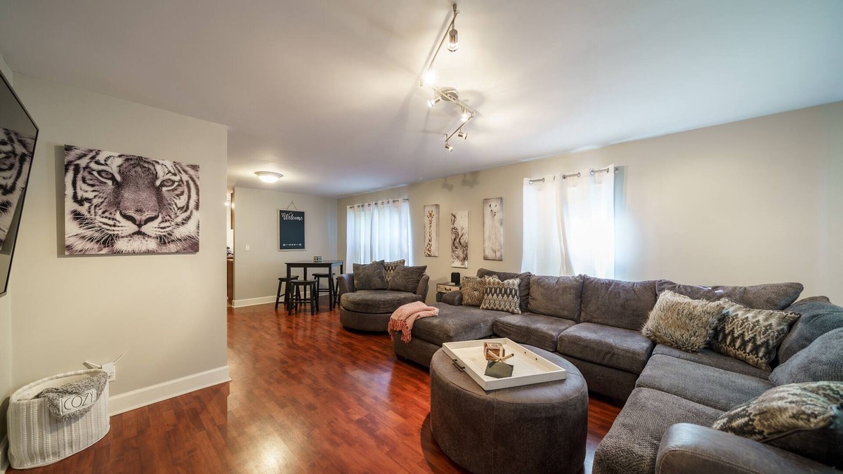 Asheboro House | {Sunnyside Wilds} An Ideal Spot for Exploring Asheboro