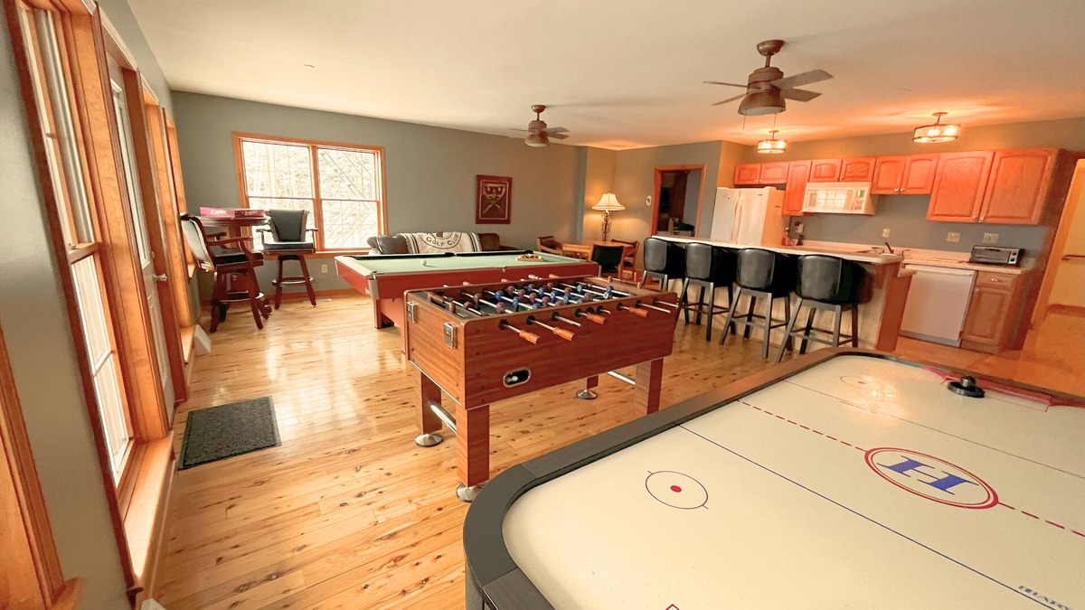 Snowshoe House | Sunrise 1 - Pet-Friendly, Ski-In/Ski-Out Townhome