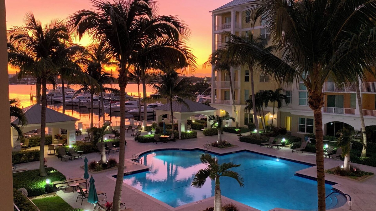 East Ocean Ave Condo | Sunrise and Marina View - 2Bed - 2Bath - Sleeps 6