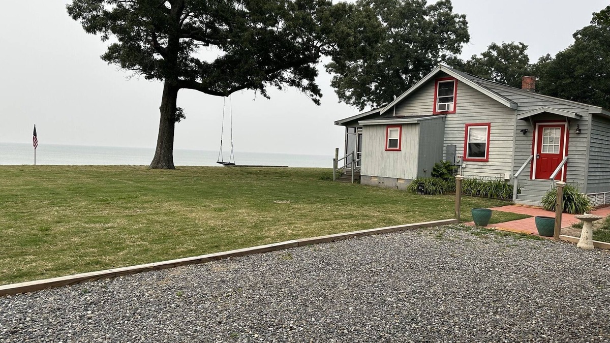 Edwardsville Cottage | Sunrise and Sunset at the Bay