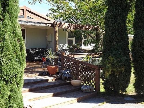 Rarangi House | Sunrise Beach House - Rarangi Holiday House