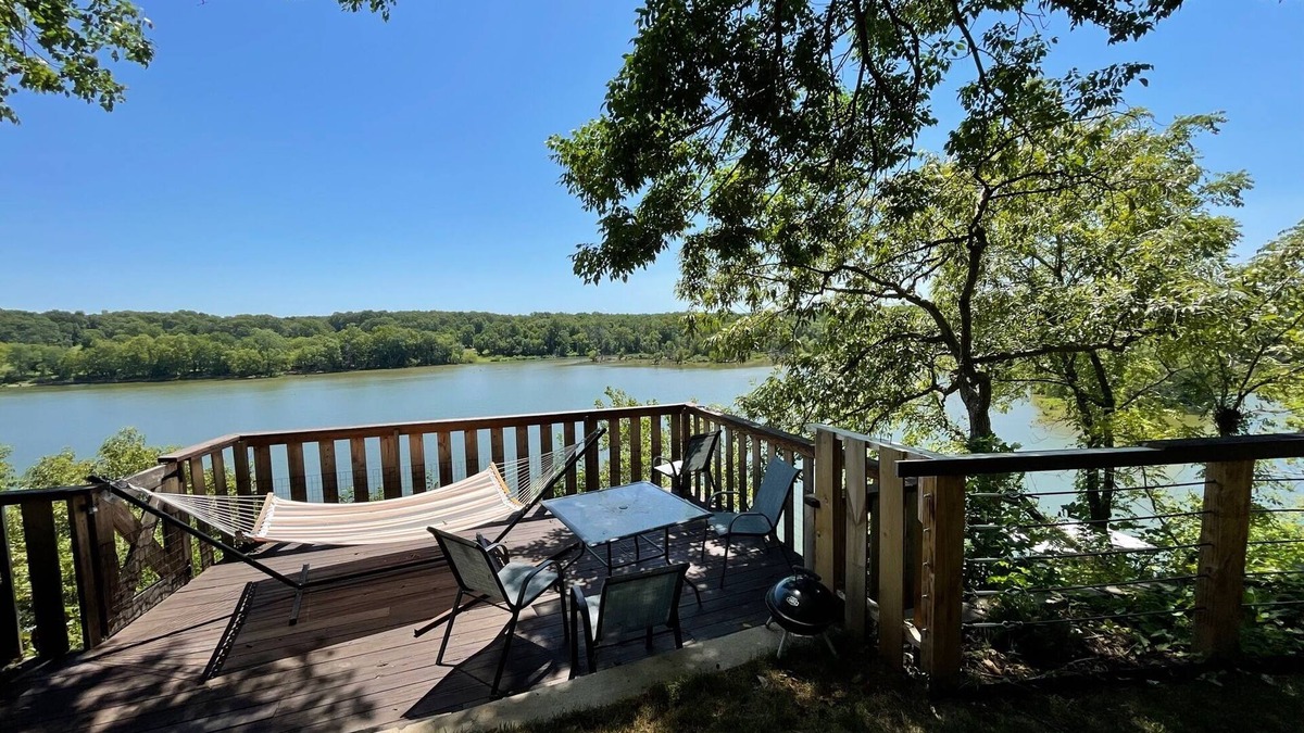 Grove House | Sunrise Bluff Lakefront - in family-friendly area w/great view of Grand Lake
