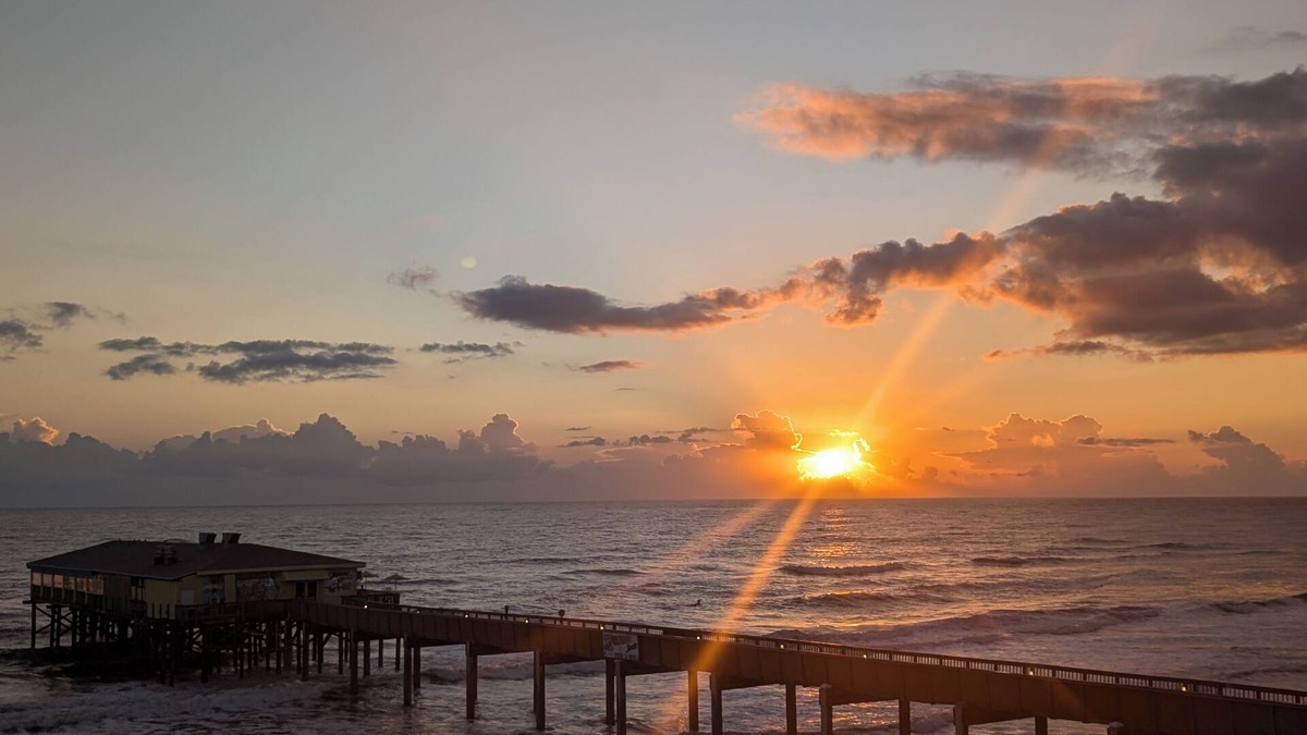 Daytona Beach Shores Condo | Sunrise Direct Ocean front 2-bedroom condo steps to the Beach at Daytona Beach