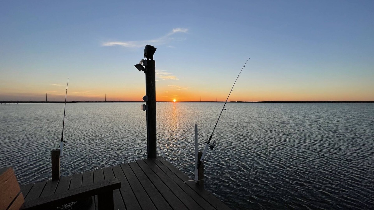 Sunset Bay House | Sunrise Escape | Stunning Bay Views + Great Fishing