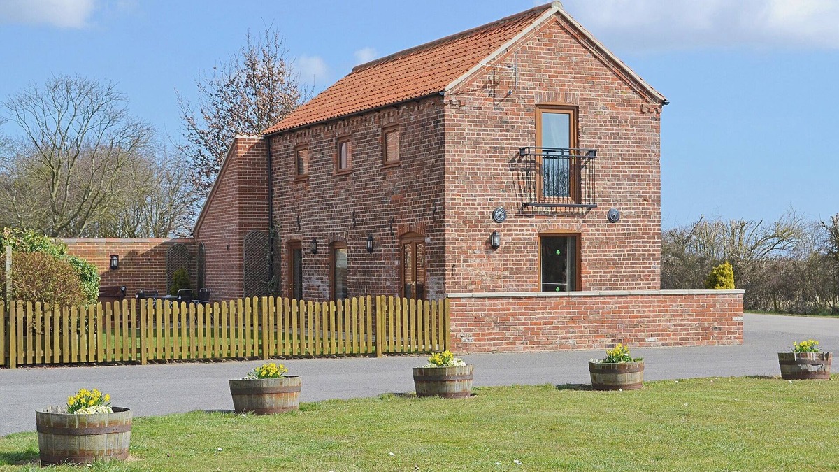 Skegness House | Sunrise Barn - E4865
