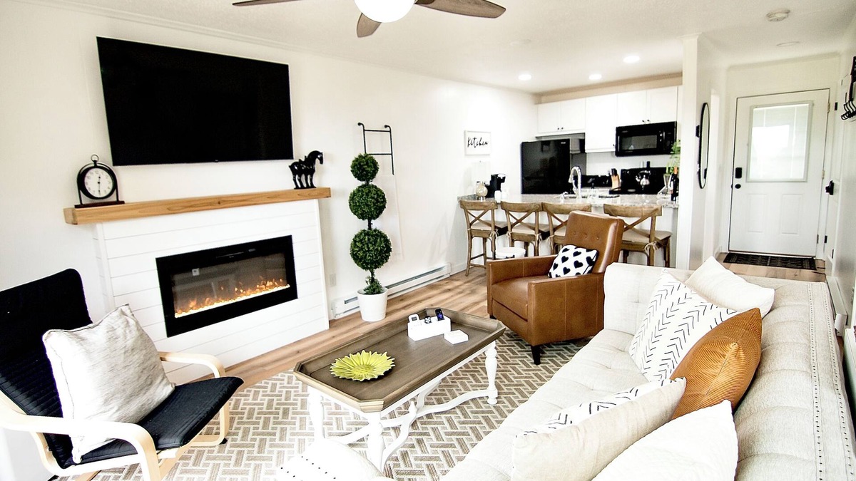 Beech Mountain Condo | ~Sunrise Haven~near the slopes! Majestic sunrises and comfort awaits!
