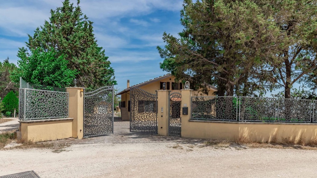 Urbisaglia Apartment | Sunrise Hill Holiday Home - Sunrise Hill Holiday H