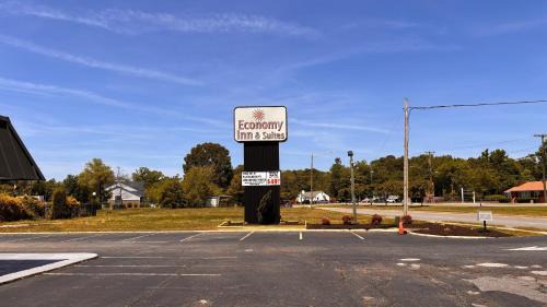 North Newport News Hotel | Sunrise Inn By OYO Newport News US-60