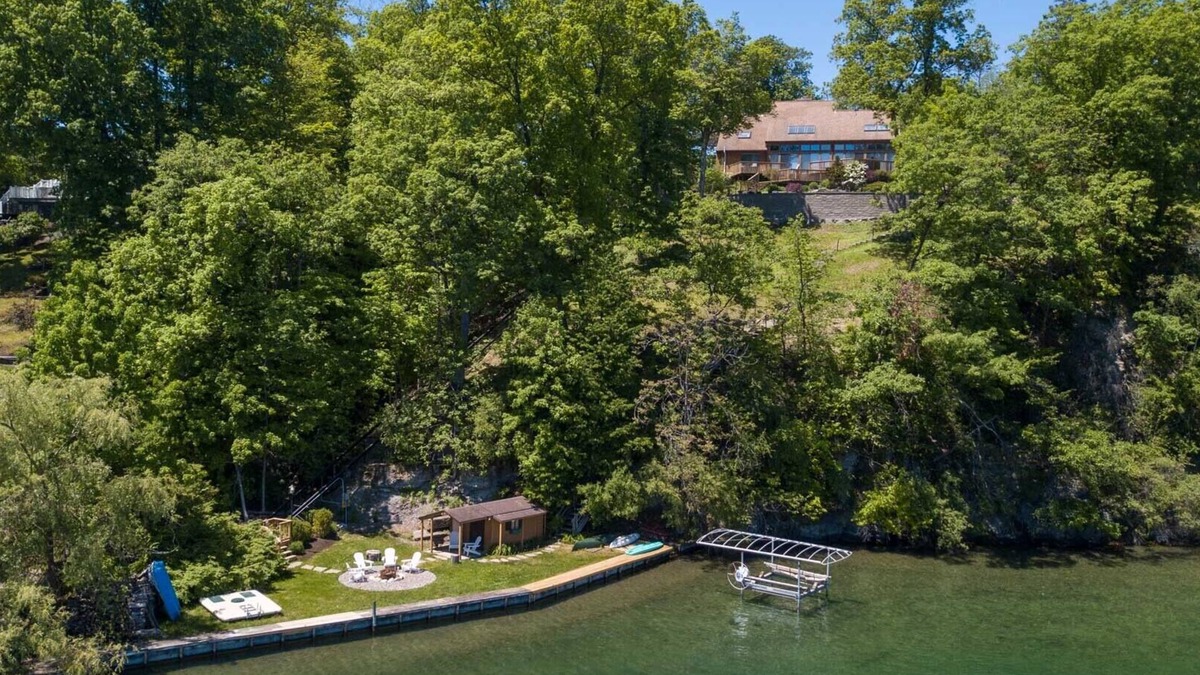 Canandaigua Cottage | Sunrise Lake House - Stunning Canandaigua Lake Views!