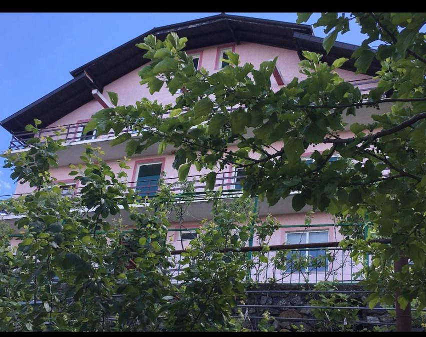 Puke Apartment | Sunrise Lindita