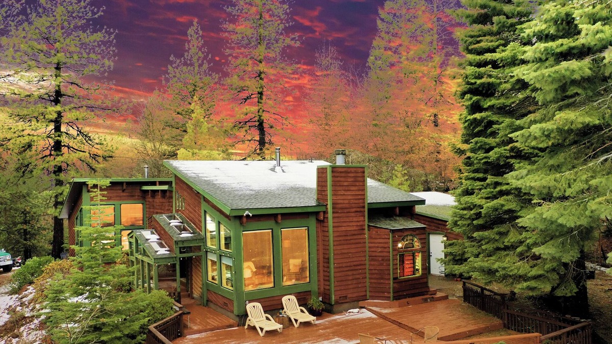 Weed House | Sunrise Lodge, A Mountain top home with Mt. views.