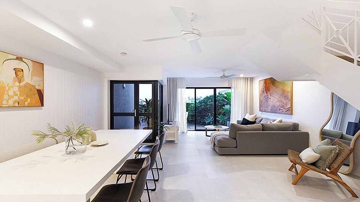 Sunshine Coast Apartment | 'Sunrise Luxury Beach Retreat' ~ Pooch Friendly
