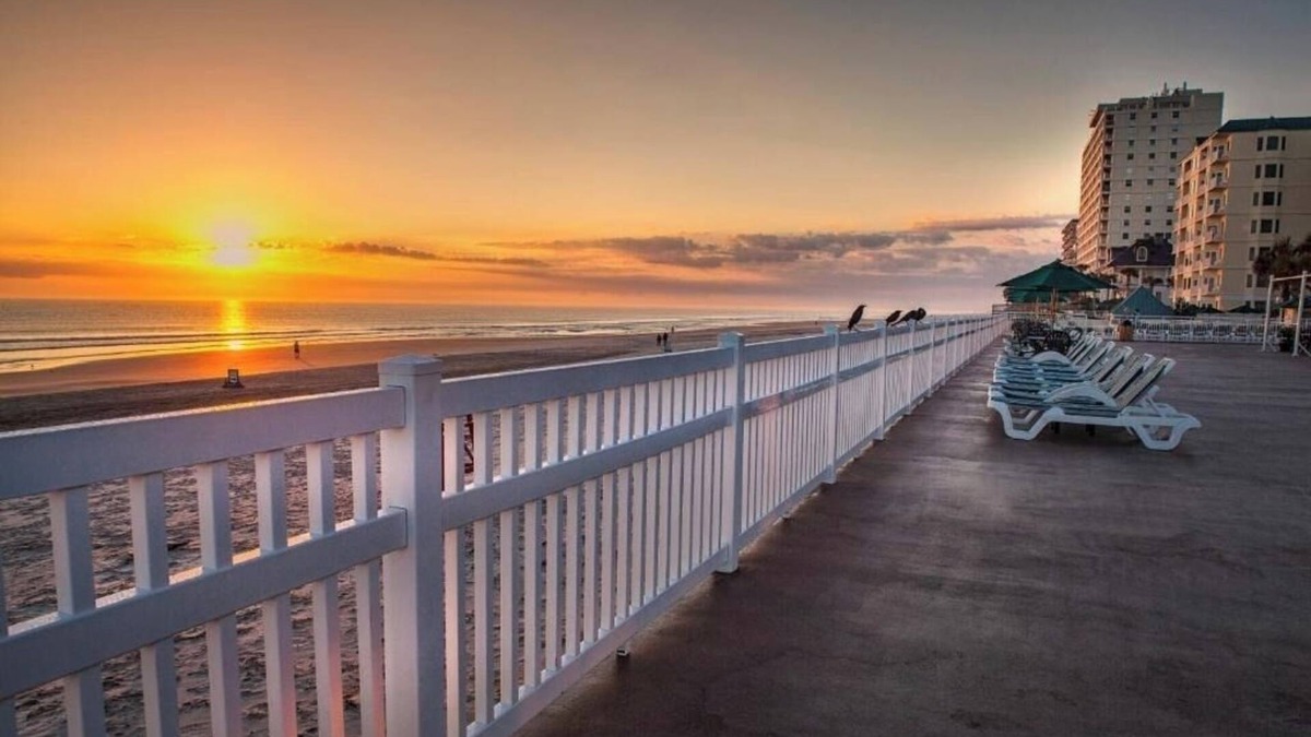 Ormond Beach Hotel | Sunrise Ocean View from 1BR Condo – Walk to Beach & Enjoy Coastal Vibes