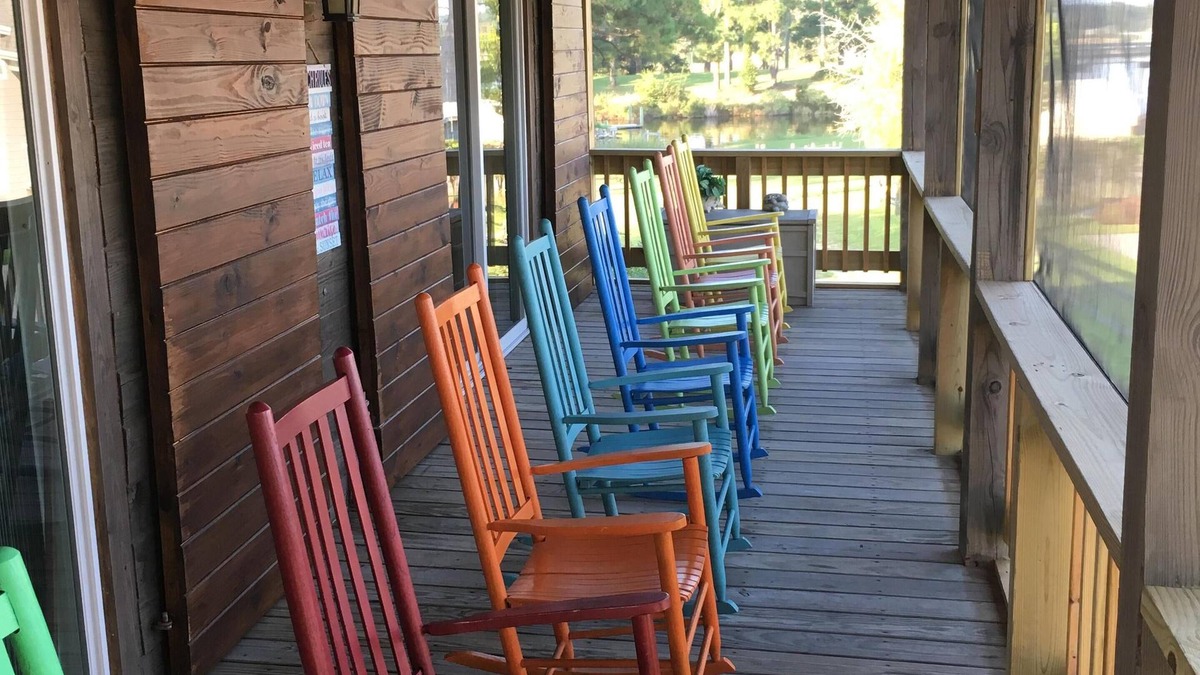 Minnesott Beach Cabin | Sunrise on the Porch - Vacation Cabin near Dawson Creek