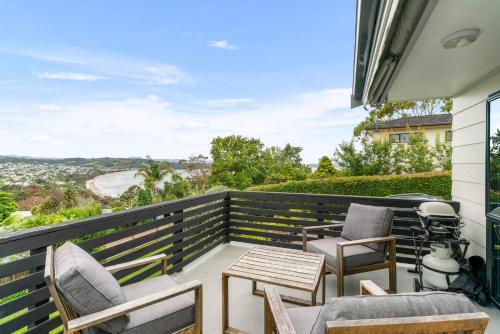 Snells Beach House | Sunrise Point - Snells Beach Holiday Home
