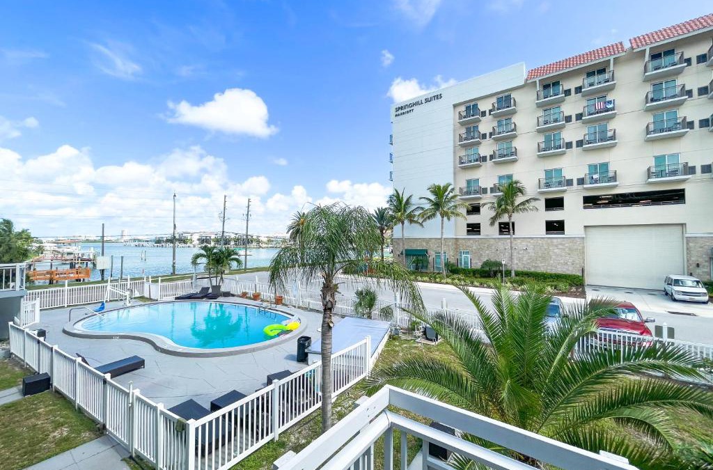 Clearwater Beach Hotel | Sunrise Resort Motel South