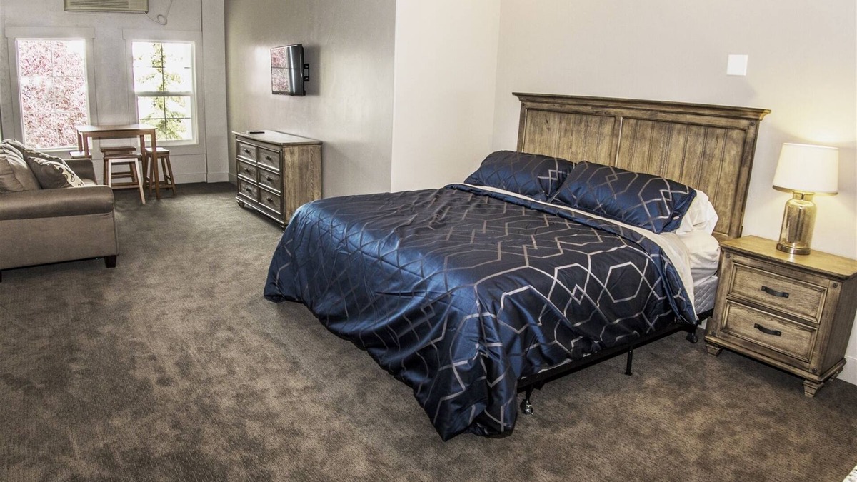 Harbor Village Condo | Sunrise Resort Room #309 | 1 Bed, 1 pullout, 1 Bath