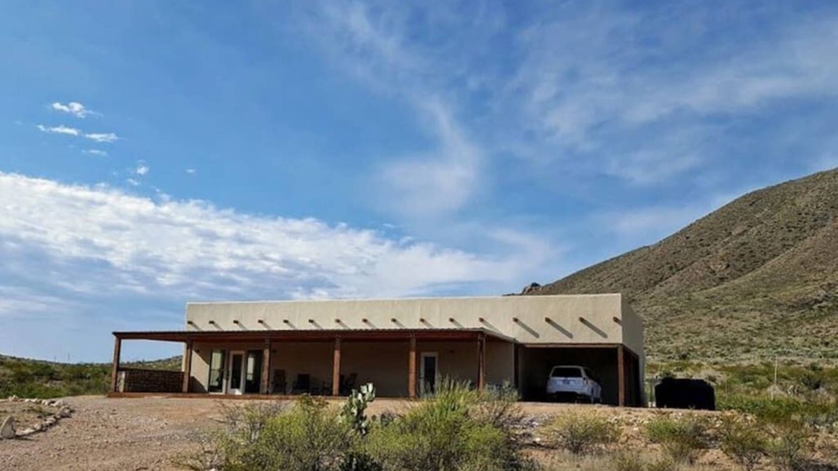 Alpine House | Sunrise Ridge: Modern. Spacious Inside & Outside.