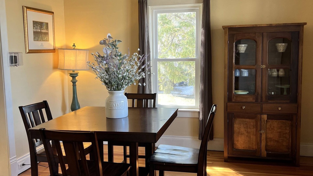 Kewaunee House | Sunrise Shore Rental