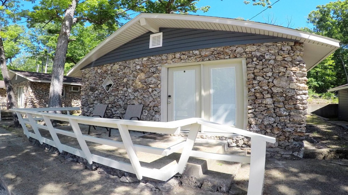 Sunrise Beach Cabin | Sunrise Shores Cabin #3 Lake Front with a POOL! + WOOF