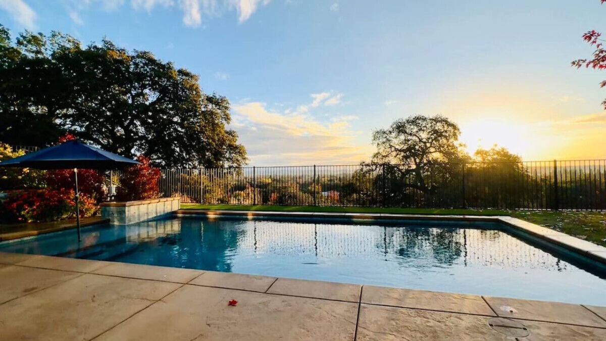 Rocklin House | Sunrise View Vacation Home