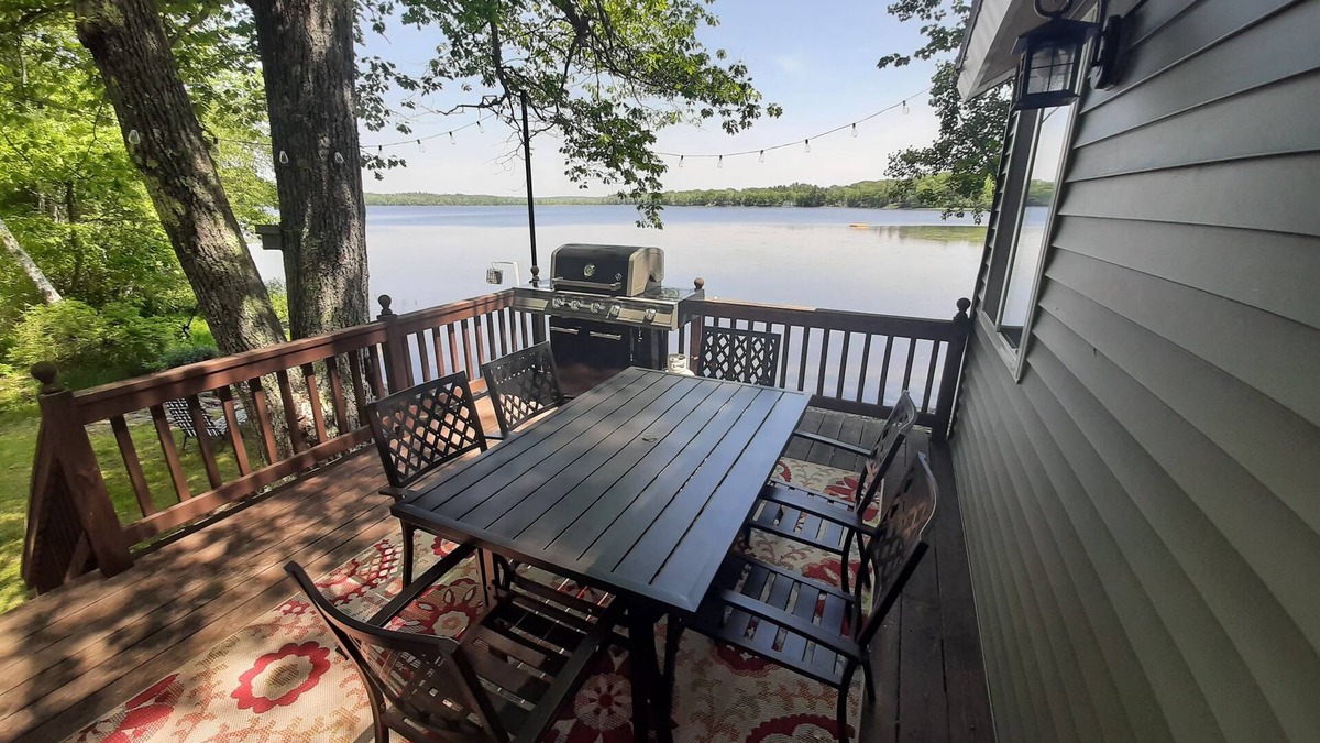 Bangor Cabin | Sunrise Views Cabin with AC, Game Room & Bar