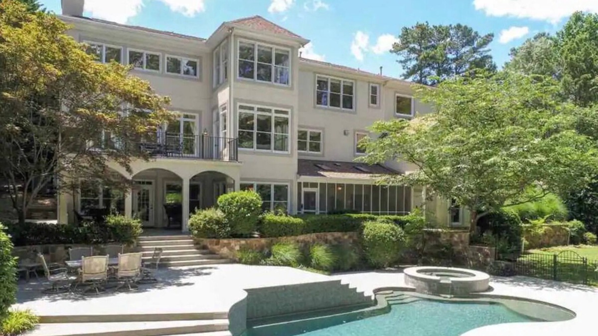 Flowery Branch House | Sunrise Villa - 7000 sf: 5 king/1 queen/7 single beds, heated pool, great views