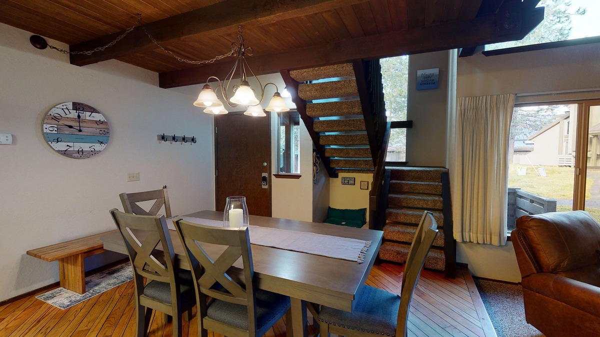 Tennis Village Condo | Sunriver Lodge with Patio, A/C & Spa Nearby