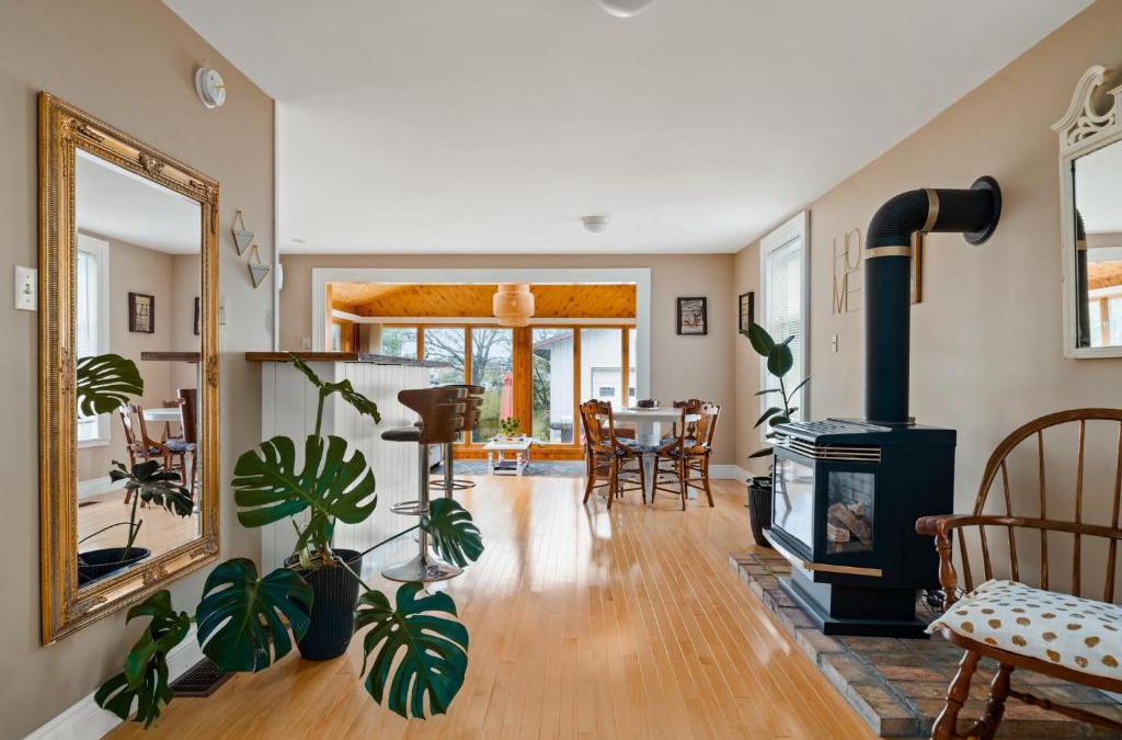 Prince Edward Apartment | Sunroom on Maple