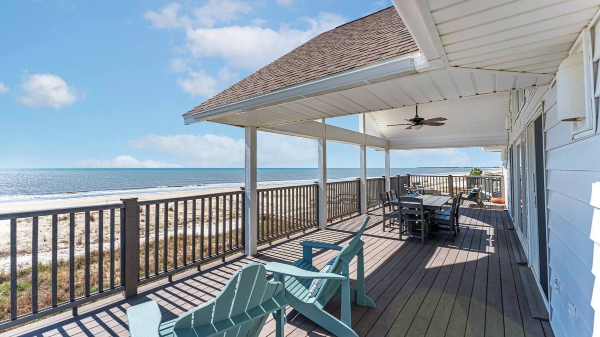 Port St. Joe Condo | SunScape: 4BR Top-Floor Condo, Beachfront, Deck, Pool/Spa, Pet-Friendly