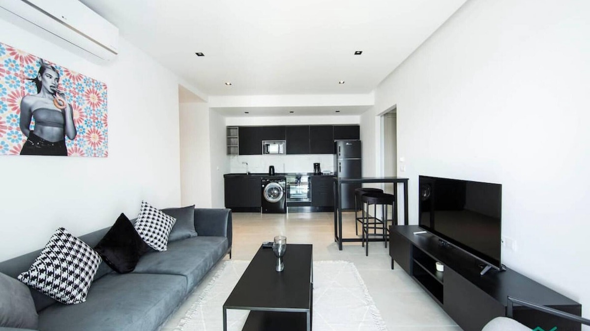 Les Berges du Lac Apartment | Sunset 302 Apt de luxe avec salle de fitness