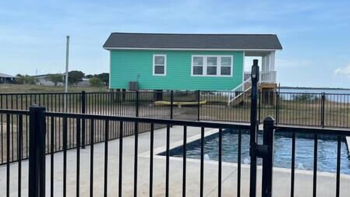 Port Lavaca House | Sunset Bay Pelican Cottage
