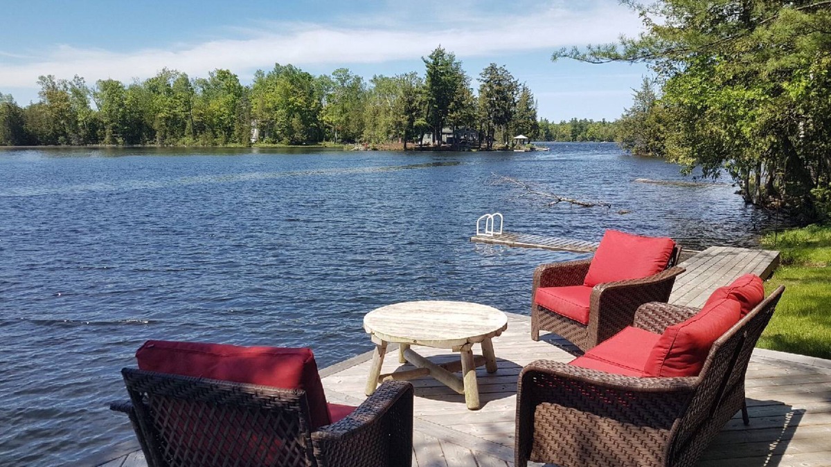 North Frontenac Cabin | Sunset Bay with Hot Tub