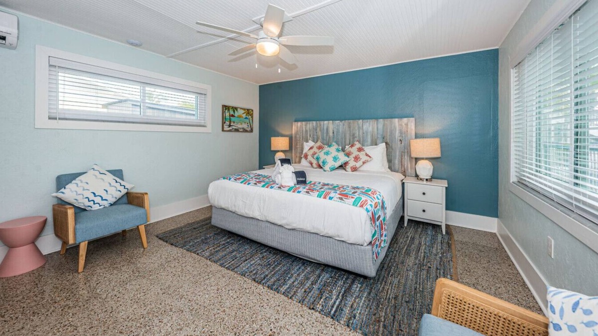 Sunset Beach Hotel | Sunset beach- Boutique hotel- Large dock!