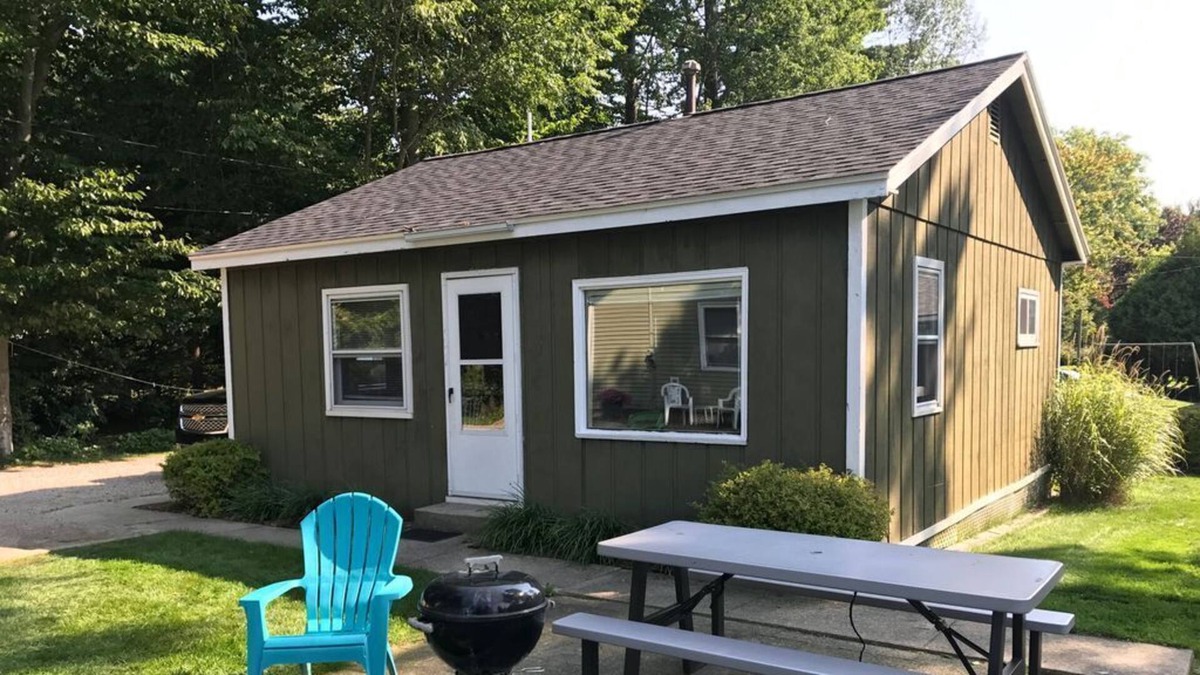 Muskegon Cottage | Sunset Beach Cottages #4 - Lake Michigan Shoreline