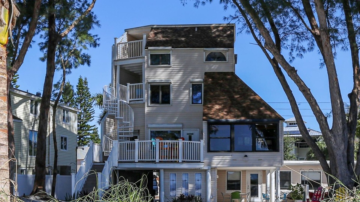 Sunset Beach House | Sunset Beach House 3BR - Beach Front with gorgeous updates!