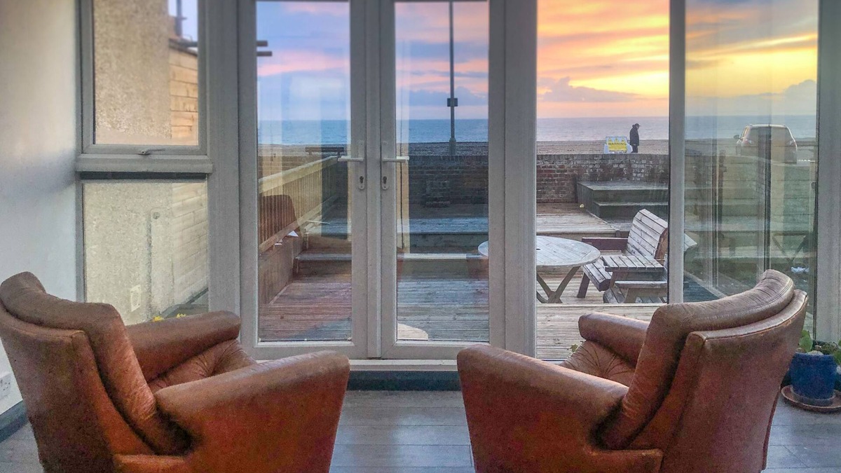 Seaford House | Sunset beach house, right on the seafront