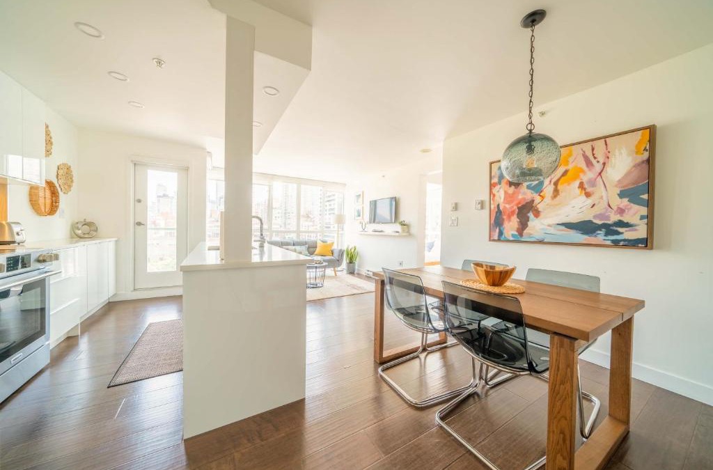Downtown Vancouver Apartment | Sunset Beach Walk 2BD+2BA+1PRK Yaletown