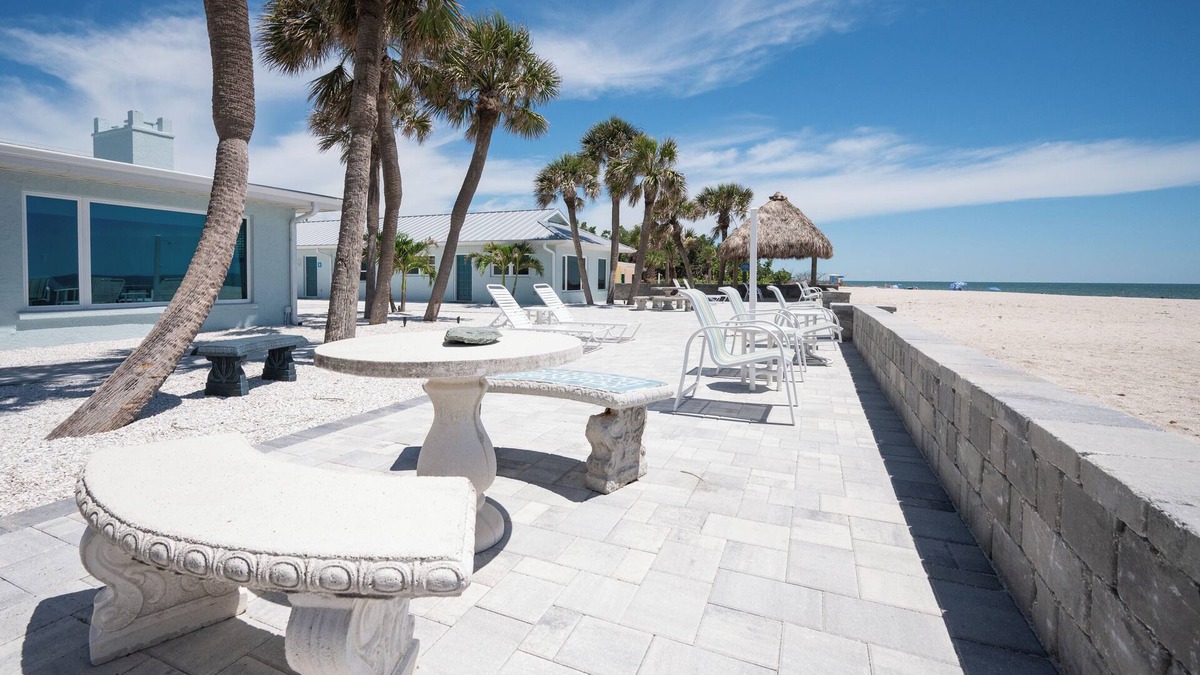 Nokomis Condo | Sunset Boulevard - Beachfront with Tiki hut