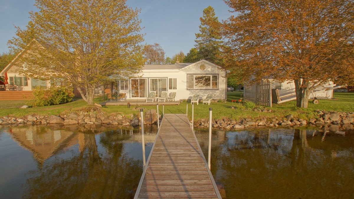 Moran Cottage | Sunset Breeze on Brevort Lake